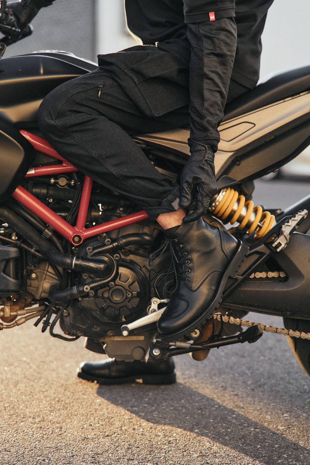 Desert Cargo Black - Motorcycle Jeans for Men with Chino Style Cordura