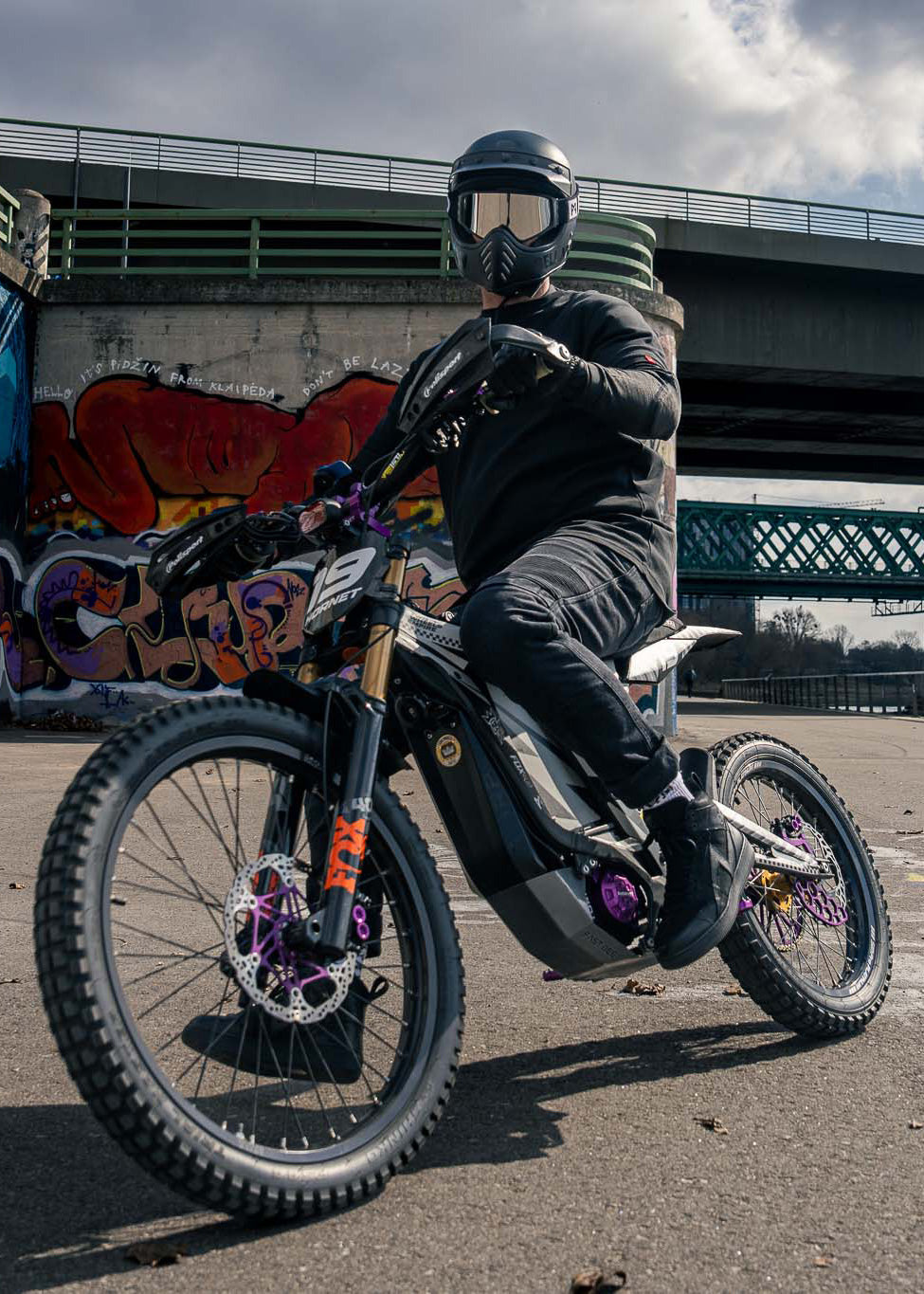 Apex Sneakers Black - Unisex Motorcycle Sneakers