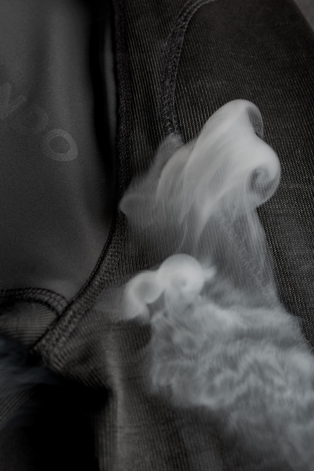 SHELL WW BLACK 02 - Protective motorcycle base layer / body