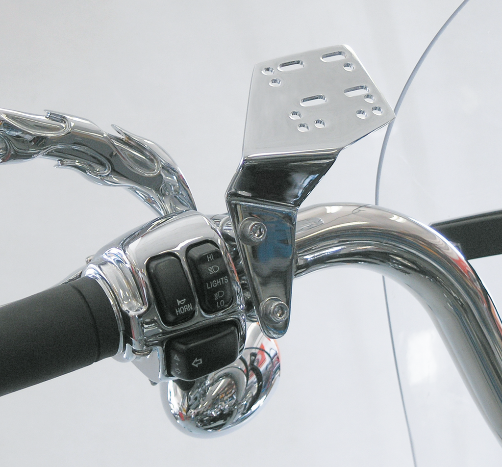 HANDLEBAR MOUNT KIT FOR MOBILE DEVICES - view 2