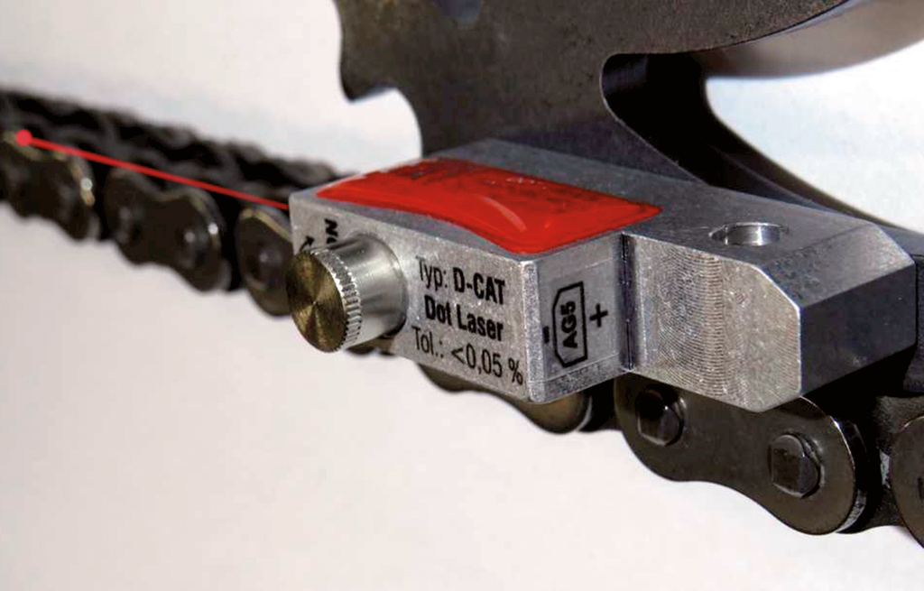 LASER ASSISTED DRIVE BELT OR DRIVE CHAIN ALIGNMENT TOOL - view 2