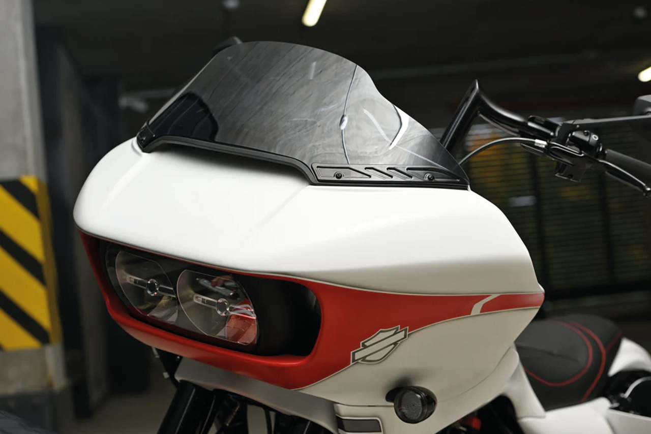 ROAD GLIDE WINDSCREEN TRIM BY TOMMY & SONS - view 2
