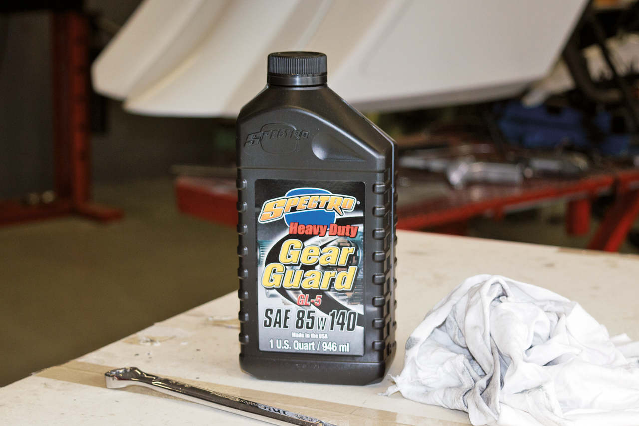 SPECTRO "PREMIUM GEAR GUARD" SAE 85W140 GEAR OIL Secondary image
