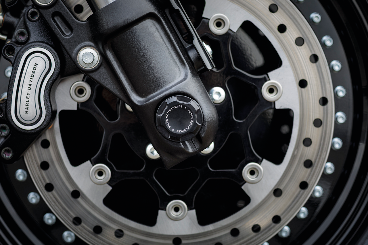 RICK'S AXLE AND BOLT CAPS Secondary image