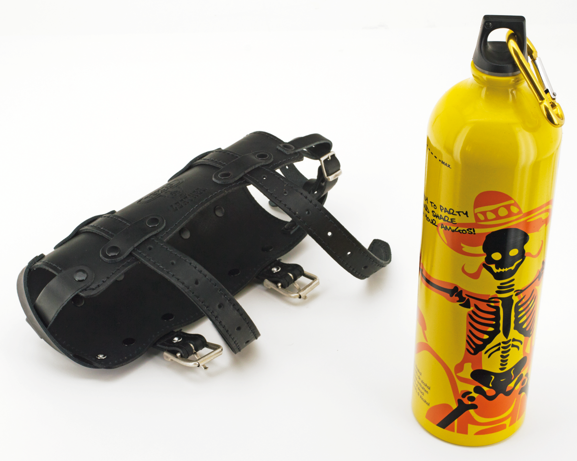 ZODIAC "BIDÓN DE CHUCHAQUI" HANGOVER DRINK BOTTLE Secondary image
