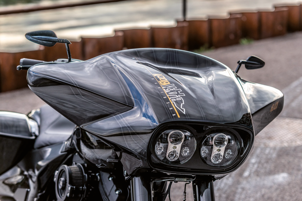 TOMMY & SONS BATWING STYLE FAIRING FOR ROAD GLIDE HEADLIGHTS - view 2