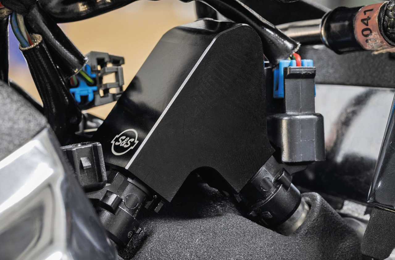 S&S BILLET M8 FUEL RAIL Secondary image