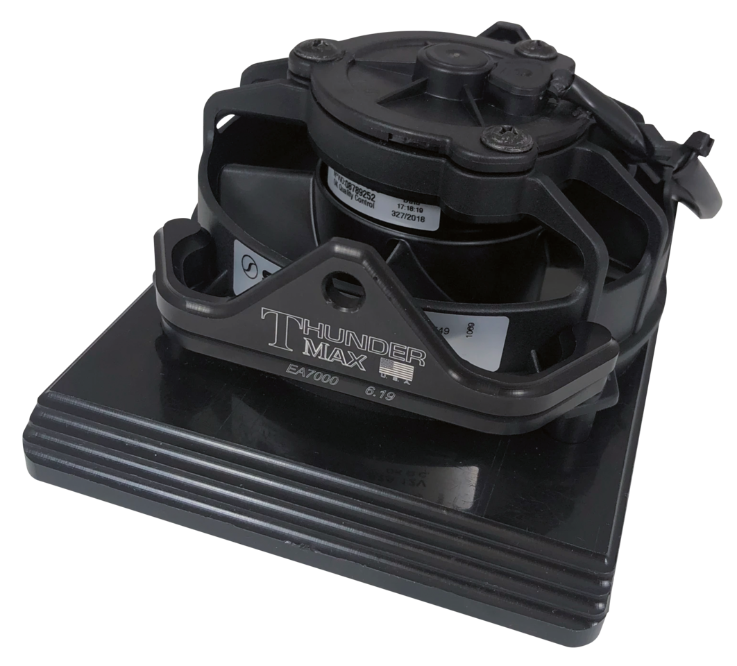 THUNDERMAX OIL COOLER FAN FOR MILWAUKEE EIGHT - view 2