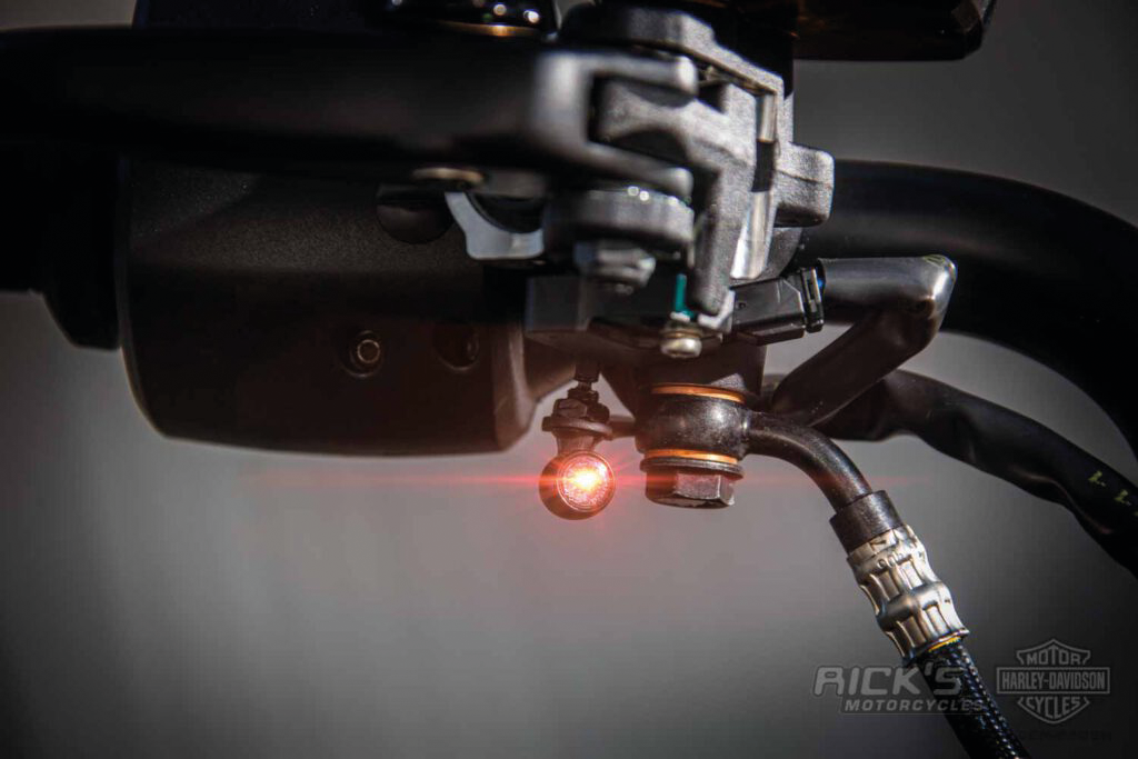 RICK'S HANDLEBAR CONTROL MOUNTED TURN SIGNALS FOR SPORTSTER S Secondary image