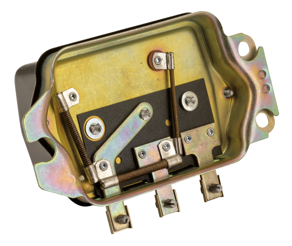 DELCO TYPE VOLTAGE REGULATOR - view 2