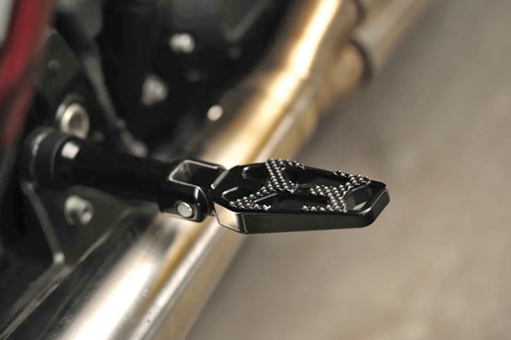 TOMMY & SONS CROOK SERIES FOOT PEGS FOR MILWAUKEE EIGHT SOFTAIL - view 3