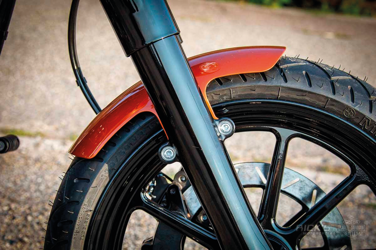 RICK’S MILWAUKEE EIGHT DELUXE, HERITAGE AND SLIM SOFTAIL FRONT FENDERS Secondary image