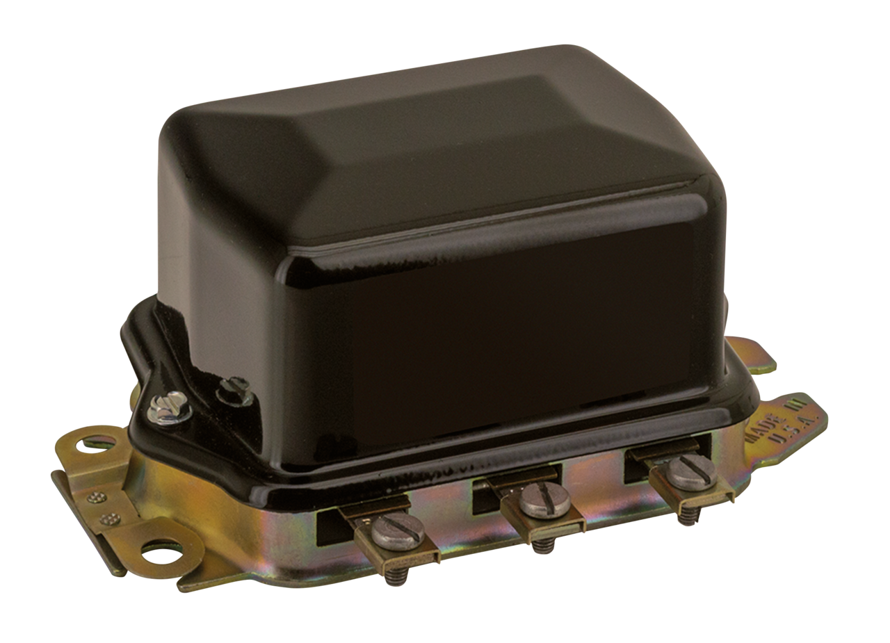 DELCO TYPE VOLTAGE REGULATOR - view 3