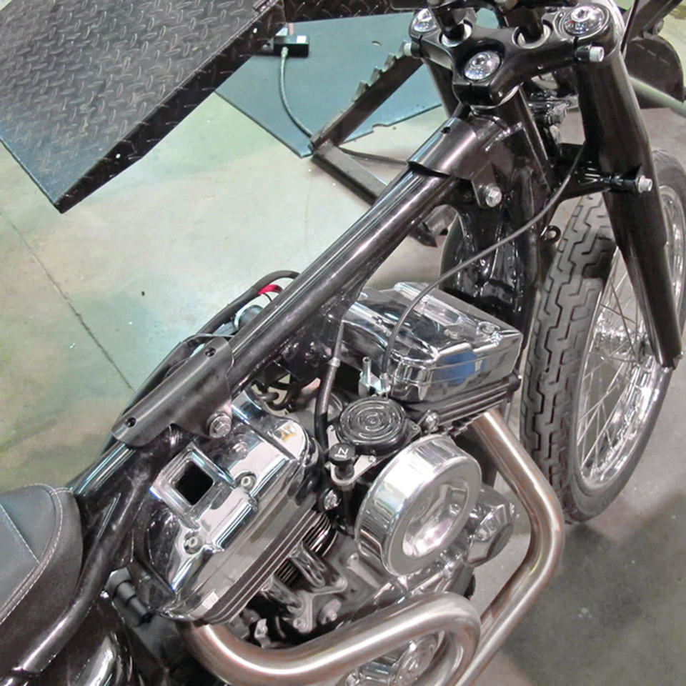 LOWBROW CUSTOMS KING P-NUT FRISCO GAS TANK Secondary image